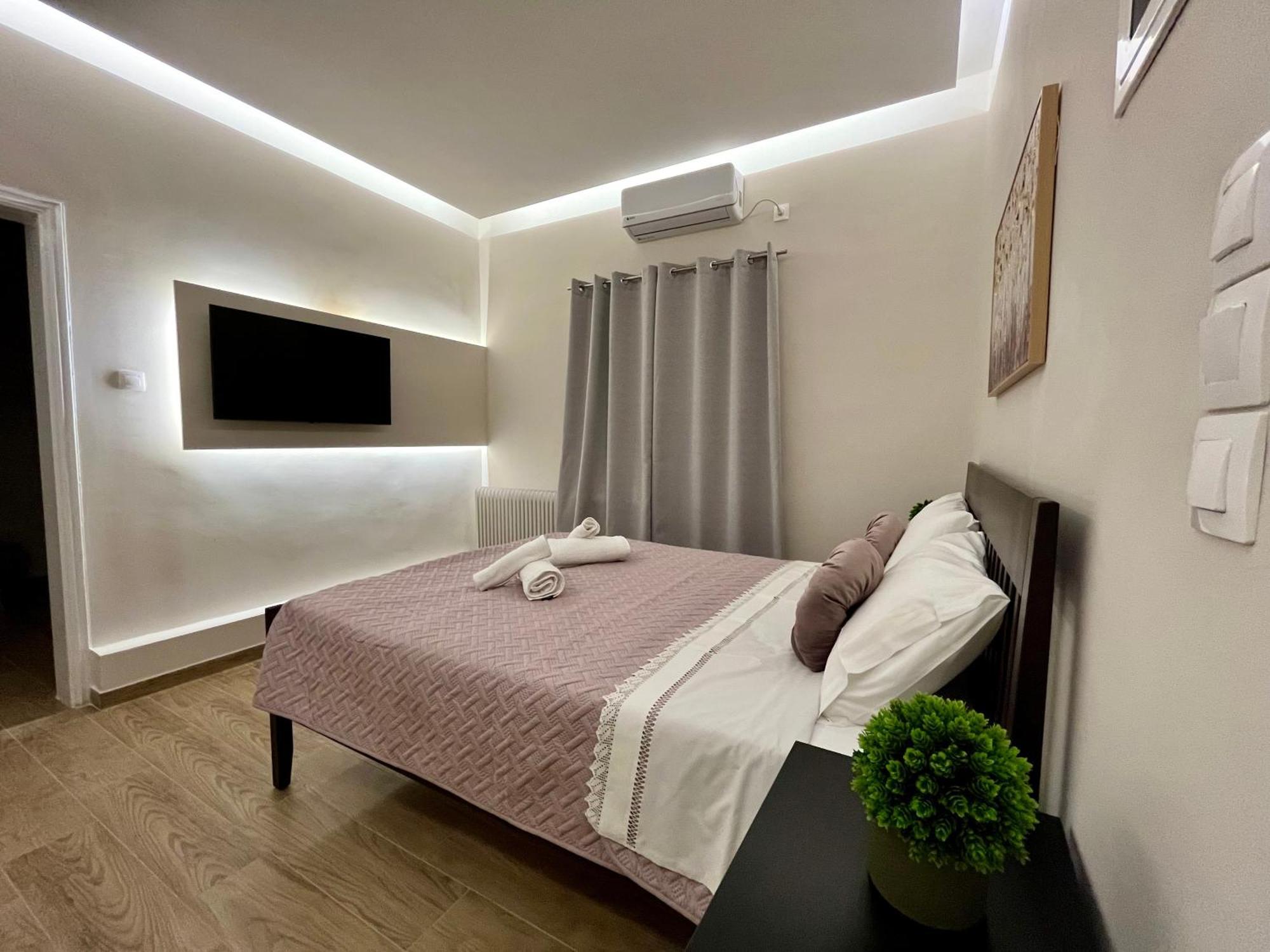 Emerald Luxury Apartments - Ath Airport สปาตา ภายนอก รูปภาพ
